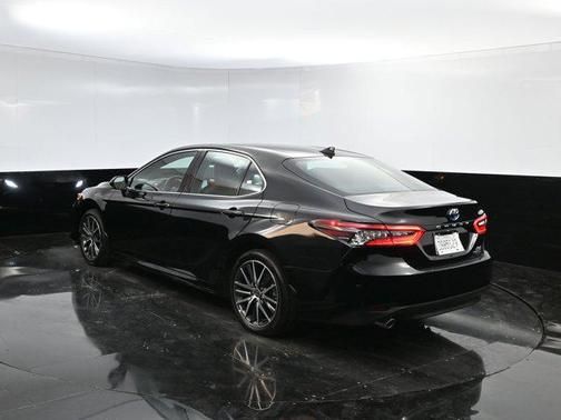 2024 Toyota Camry Hybrid XLE