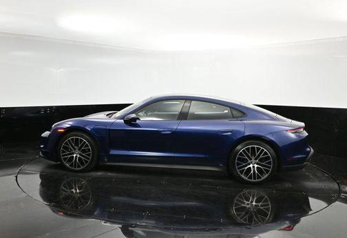2022 Porsche Taycan RWD