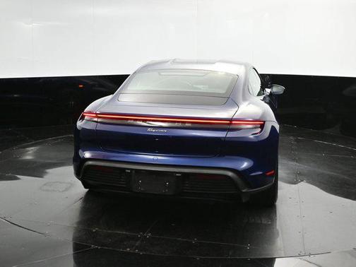 2022 Porsche Taycan RWD