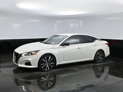 2021 Nissan Altima SR FWD