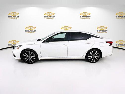 2021 Nissan Altima SR FWD
