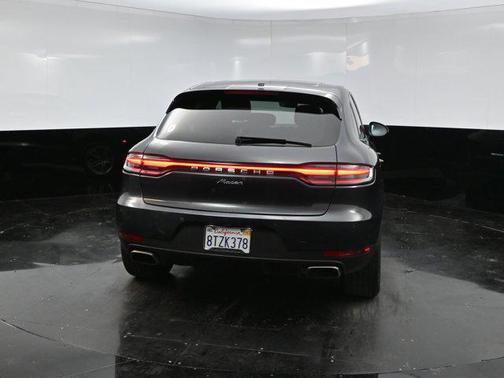 2020 Porsche Macan Base