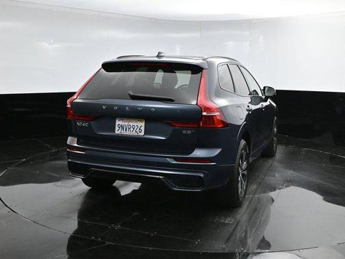 2025 Volvo XC60 B5 Core