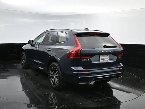 2025 Volvo XC60 B5 Core