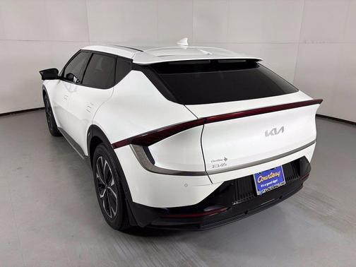 Snow White Pearl 2022 Kia EV6 Wind