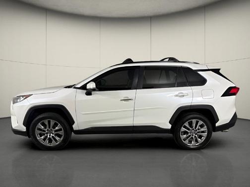 Blizzard Pearl 2021 Toyota RAV4 Limited