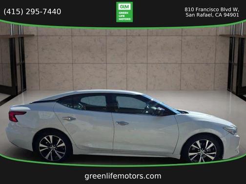 White 2017 Nissan Maxima 3.5 S