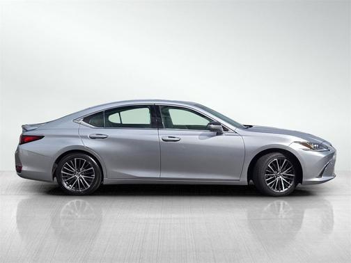 2023 Lexus ES 300h Base