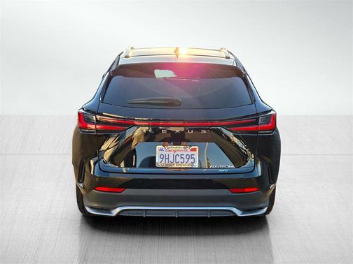 2024 Lexus NX 450h+ F SPORT Handling