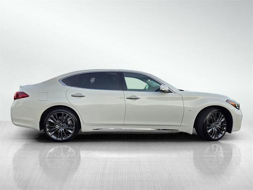 2018 INFINITI Q70L 3.7X LUXE