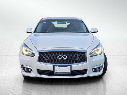 2018 INFINITI Q70L 3.7X LUXE