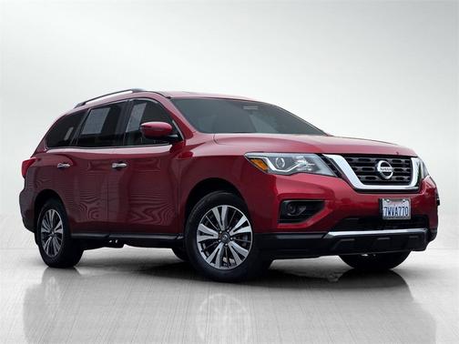 2017 Nissan Pathfinder S