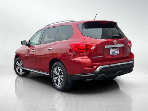 2017 Nissan Pathfinder S