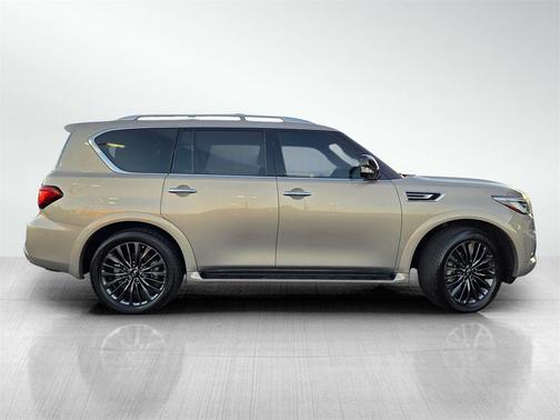 2024 INFINITI QX80 SENSORY AWD