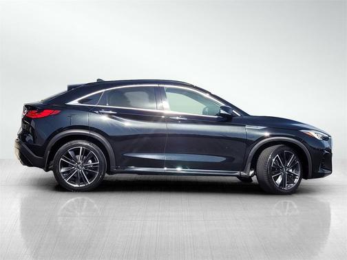 2022 INFINITI QX55 ESSENTIAL