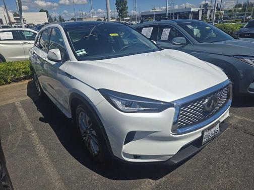 White 2025 INFINITI QX50 Luxe AWD