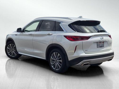 White 2025 INFINITI QX50 Luxe AWD