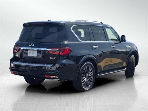 2023 INFINITI QX80 SENSORY AWD