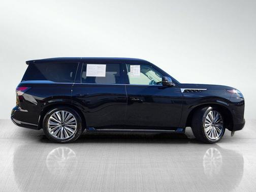 2025 INFINITI QX80 SENSORY AWD