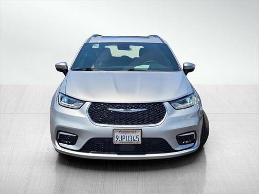 2023 Chrysler Pacifica L