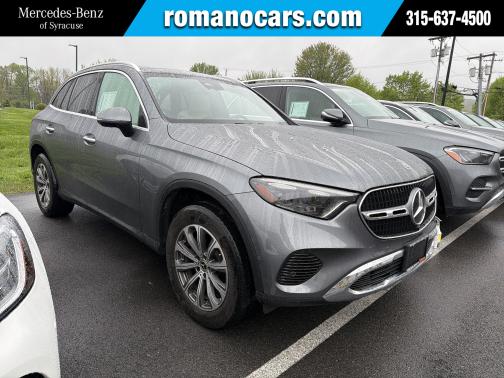 Selenite Grey Metallic 2023 Mercedes-Benz GLC 300