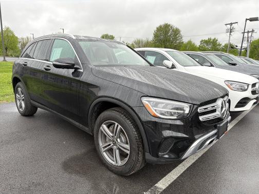 Black 2022 Mercedes-Benz GLC 300