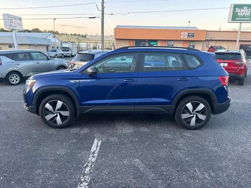 Blue Dusk 2023 Volkswagen Taos 1.5T S