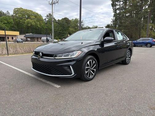 Deep Black Pearl Effect 2025 Volkswagen Jetta 1.5T S