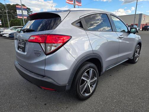Lunar Silver Metallic 2022 Honda HR-V EX