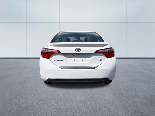 Super White 2015 Toyota Corolla S Plus