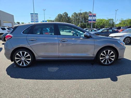 Metal 2020 Hyundai Elantra GT Base