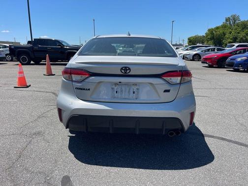 Classic Silver Metallic 2024 Toyota Corolla SE