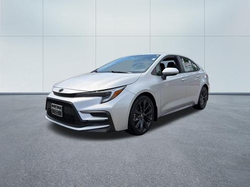 Classic Silver Metallic 2024 Toyota Corolla SE