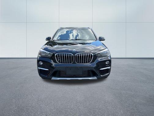 Black Sapphire Metallic 2019 BMW X1 xDrive28i