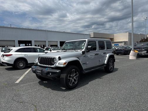 Silver Zynith Clearcoat 2024 Jeep Wrangler 4xe Sport