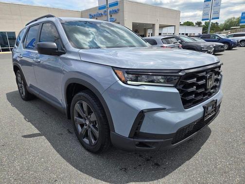 Gray 2025 Honda Pilot Sport