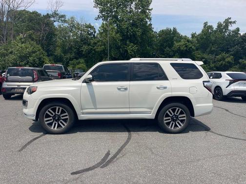 Blizzard Pearl 2017 Toyota 4Runner Limited