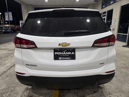 Summit White 2022 Chevrolet Equinox LS
