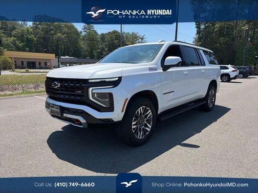 Iridescent Pearl Tricoat 2025 Chevrolet Suburban Z71