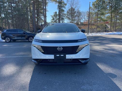 Everest White P 2026 Nissan Murano Platinum