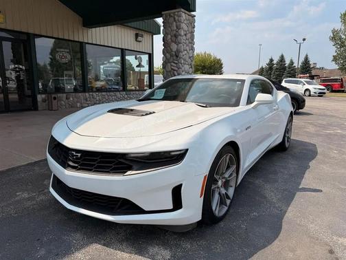 Summit White 2021 Chevrolet Camaro RWD Coupe LT1