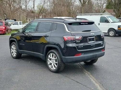 2022 Jeep Compass Latitude Lux