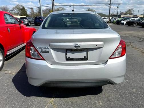 2016 Nissan Versa 1.6 S