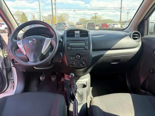 2016 Nissan Versa 1.6 S