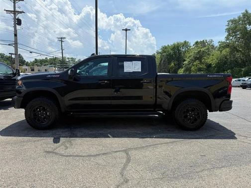 Black 2024 Chevrolet Silverado 1500 ZR2