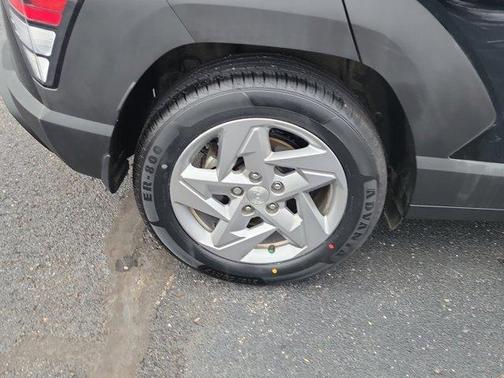 2025 Hyundai KONA SE