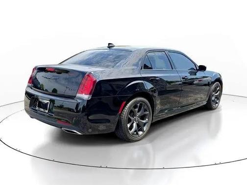 2023 Chrysler 300 Touring