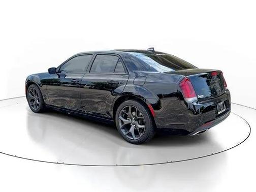 2023 Chrysler 300 Touring