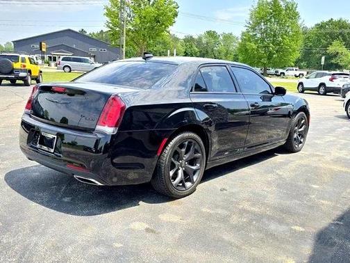 2023 Chrysler 300 Touring