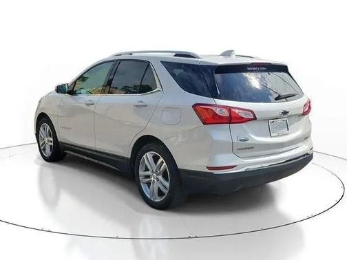 Iridescent Pearl Tricoat 2018 Chevrolet Equinox Premier